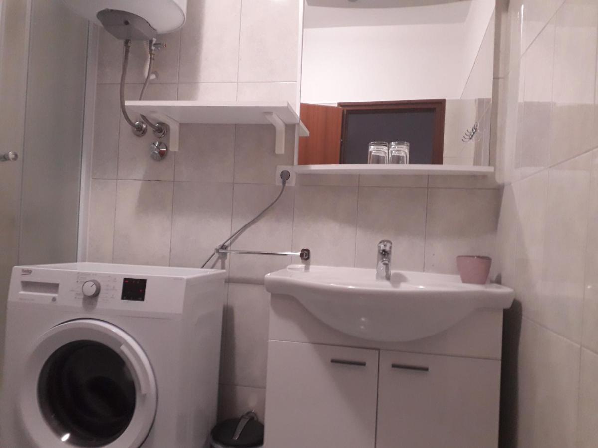 Apartmani Roza Лопар Экстерьер фото