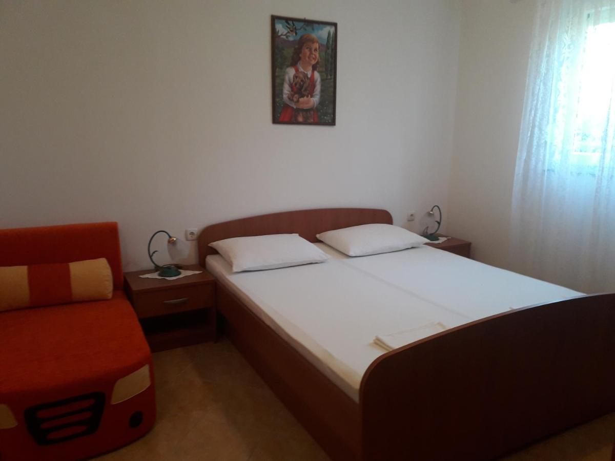 Apartmani Roza Лопар Экстерьер фото