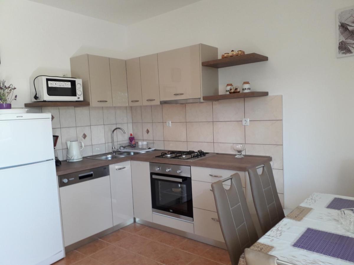 Apartmani Roza Лопар Экстерьер фото