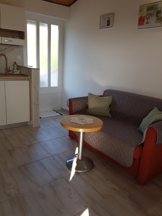 Apartmani Roza Лопар Экстерьер фото