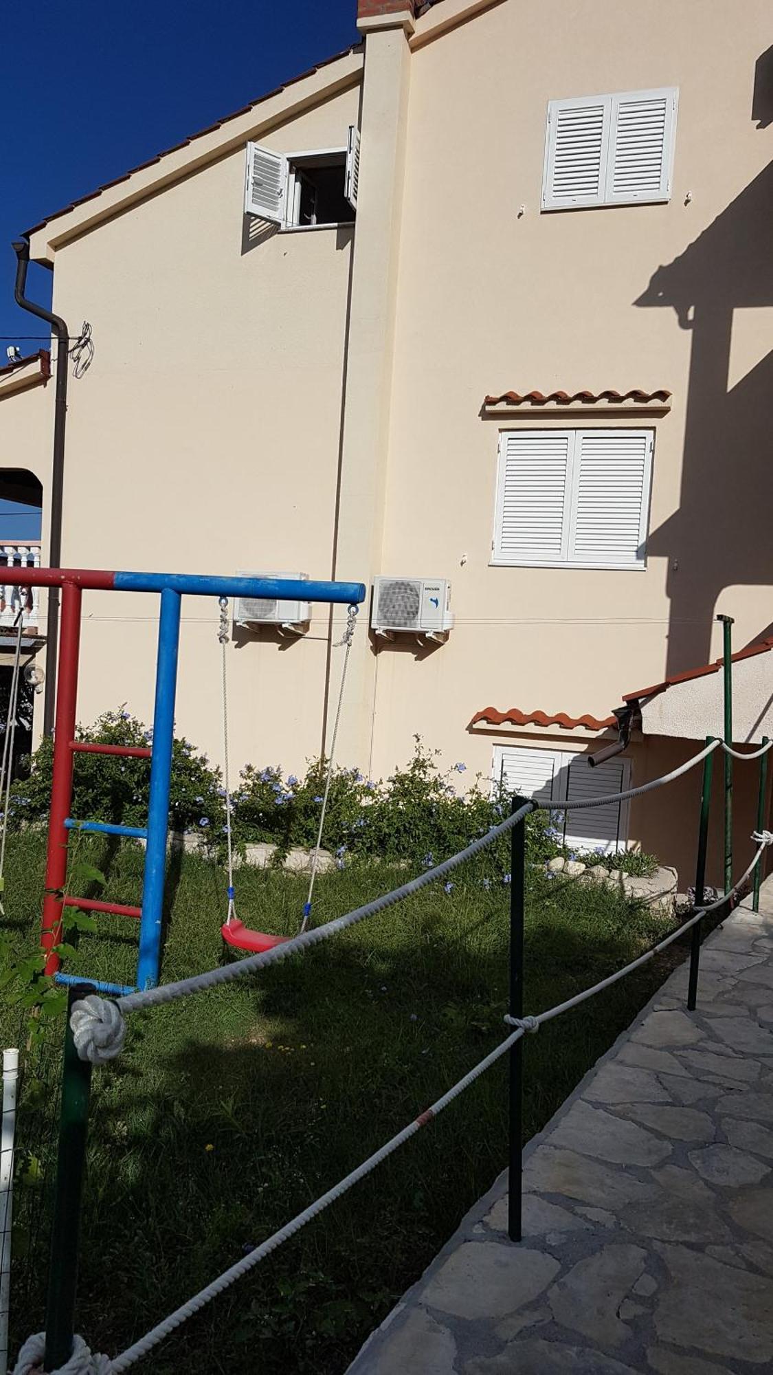 Apartmani Roza Лопар Экстерьер фото